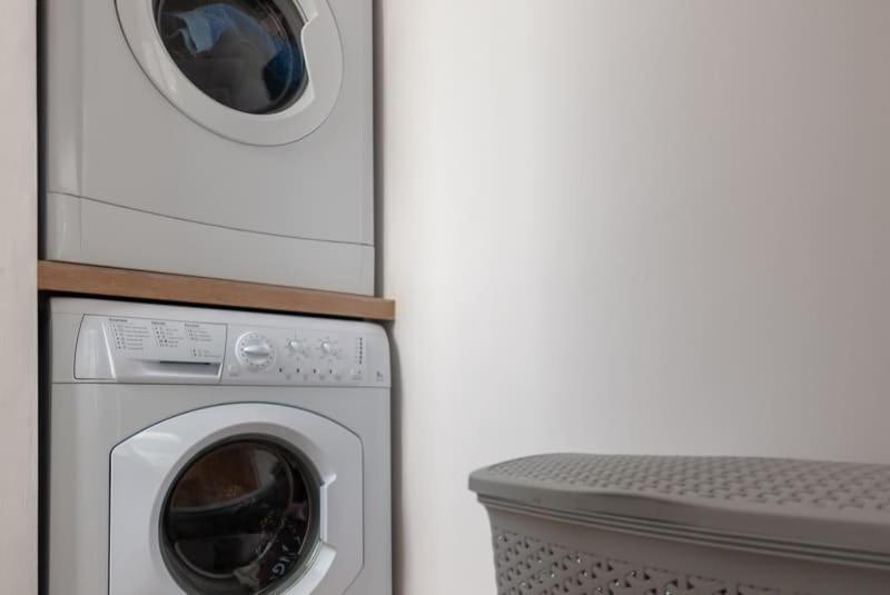 Gzira Private Bedroom With Private Bathroom In A Shared Apartment מראה חיצוני תמונה